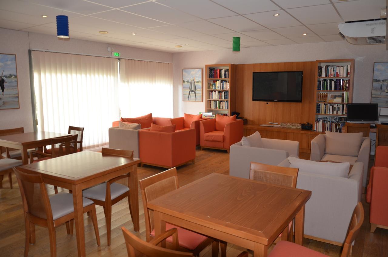 Aparthotel Domitys Le Clos Du Cèdre à Dompierre-sur-Mer Extérieur photo